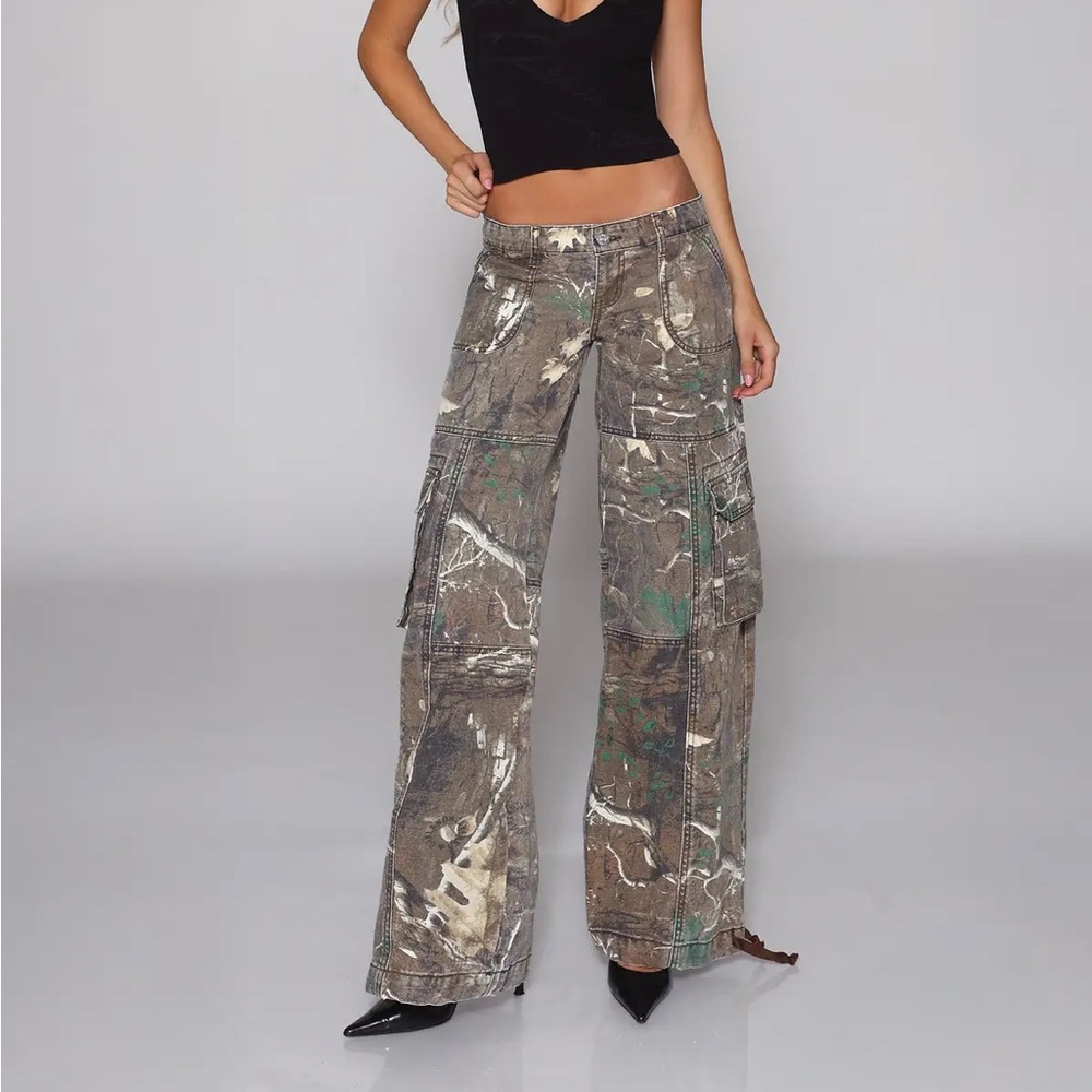 REVICE Amelia Pant/Oakland